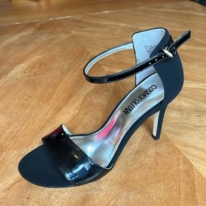 COSMOPOLITAN black patent leather heels LIKE NEW